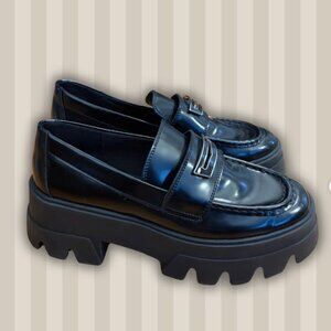 Aldo Grandwalk Women’s Black Structured Loafer Size: 7.5.